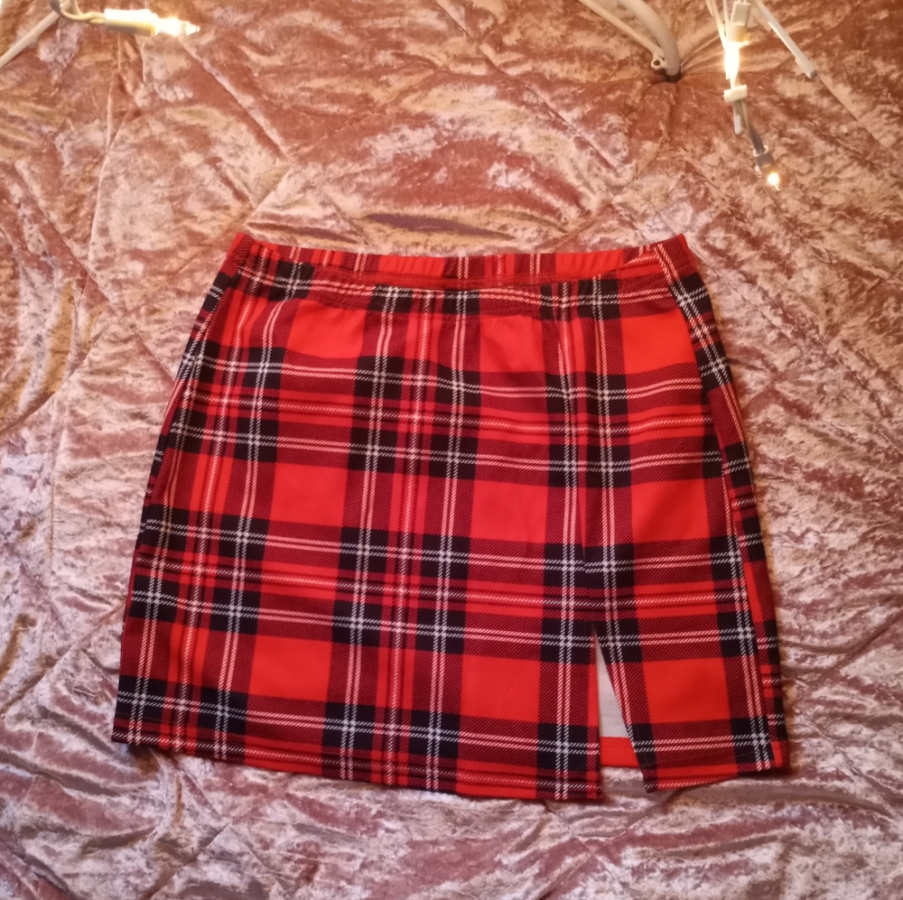 Cute plaid mini skirt